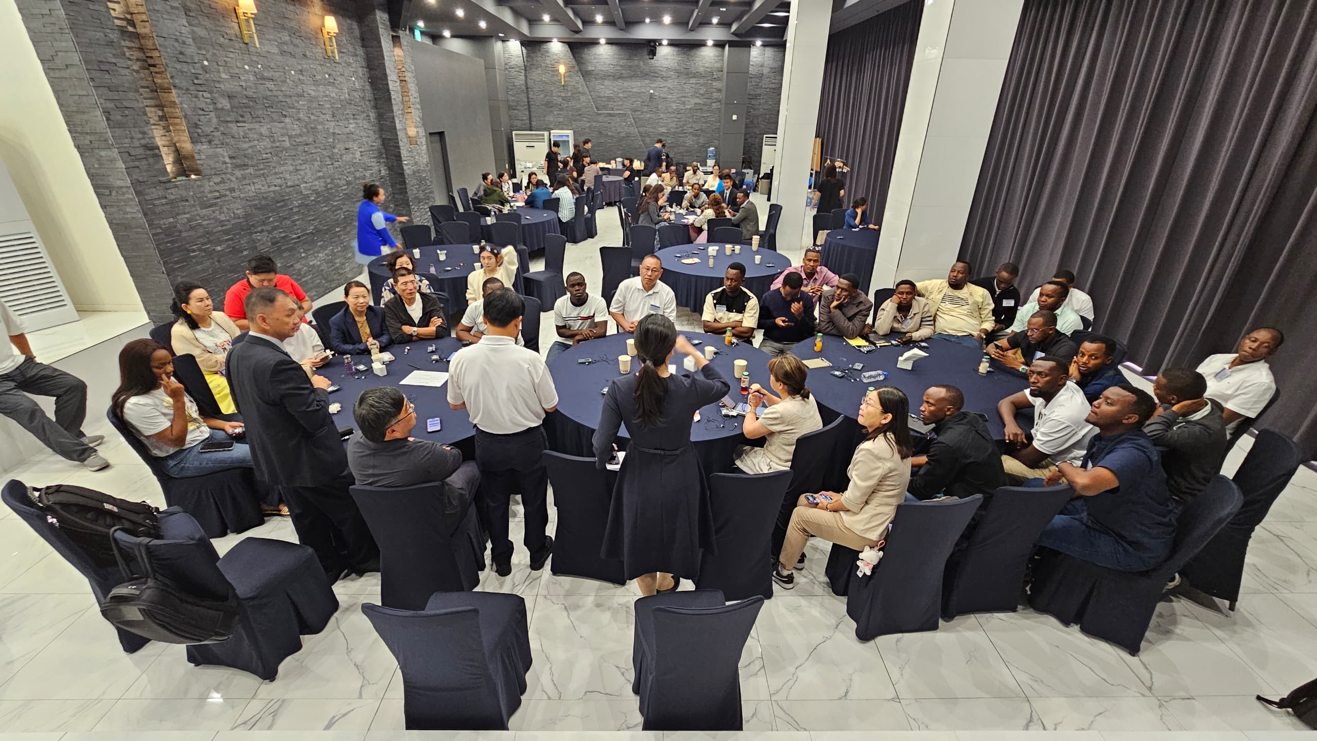 Keziaa delegates networking at the Business Leaders Forum, South Korea